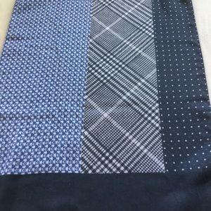 Banana republic blue pattern scarf/one size/cotton